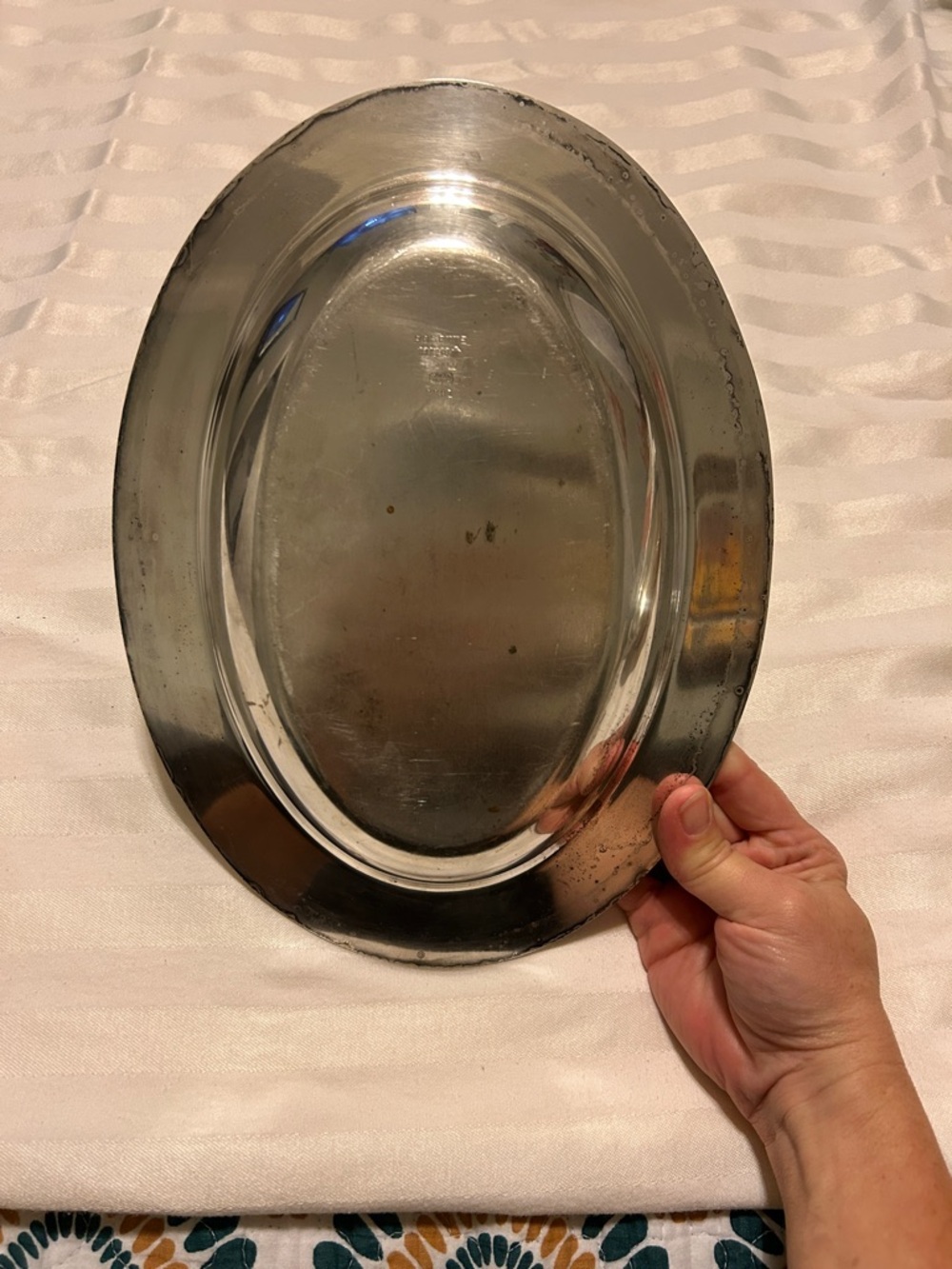Vintage Silver-platedOval Serving Tray with Handles. Rosette - Picture 5 of 6